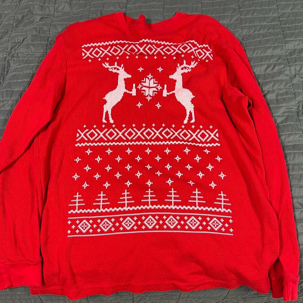 Red Holiday Thermal 2 deers drinking